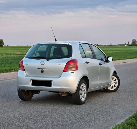 Toyota Yaris cena 12900 przebieg: 156000, rok produkcji 2008 z Koluszki małe 92